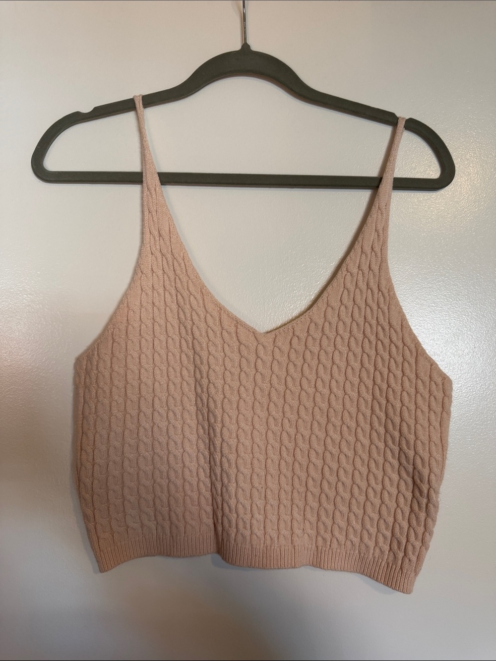 Baevely Cable-Knit V-Neck Cropped Camisole in Blush